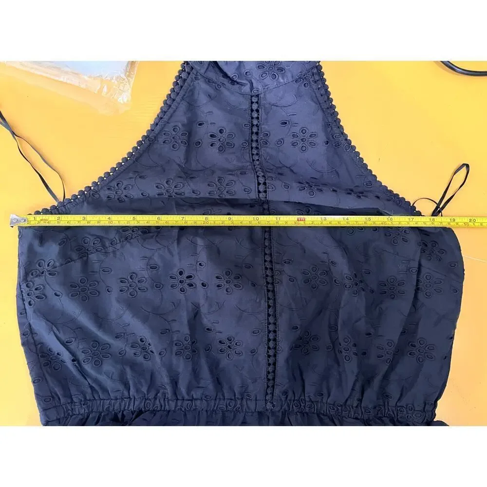 ☀️RYEGRASS Black Eyelet Detail Sleeveless Halter Size Large NWOT - Picture 4 of 8